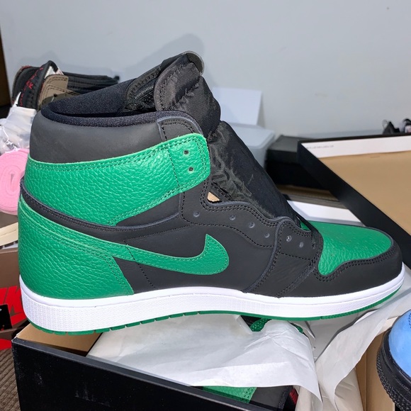 reverse pine green 1s